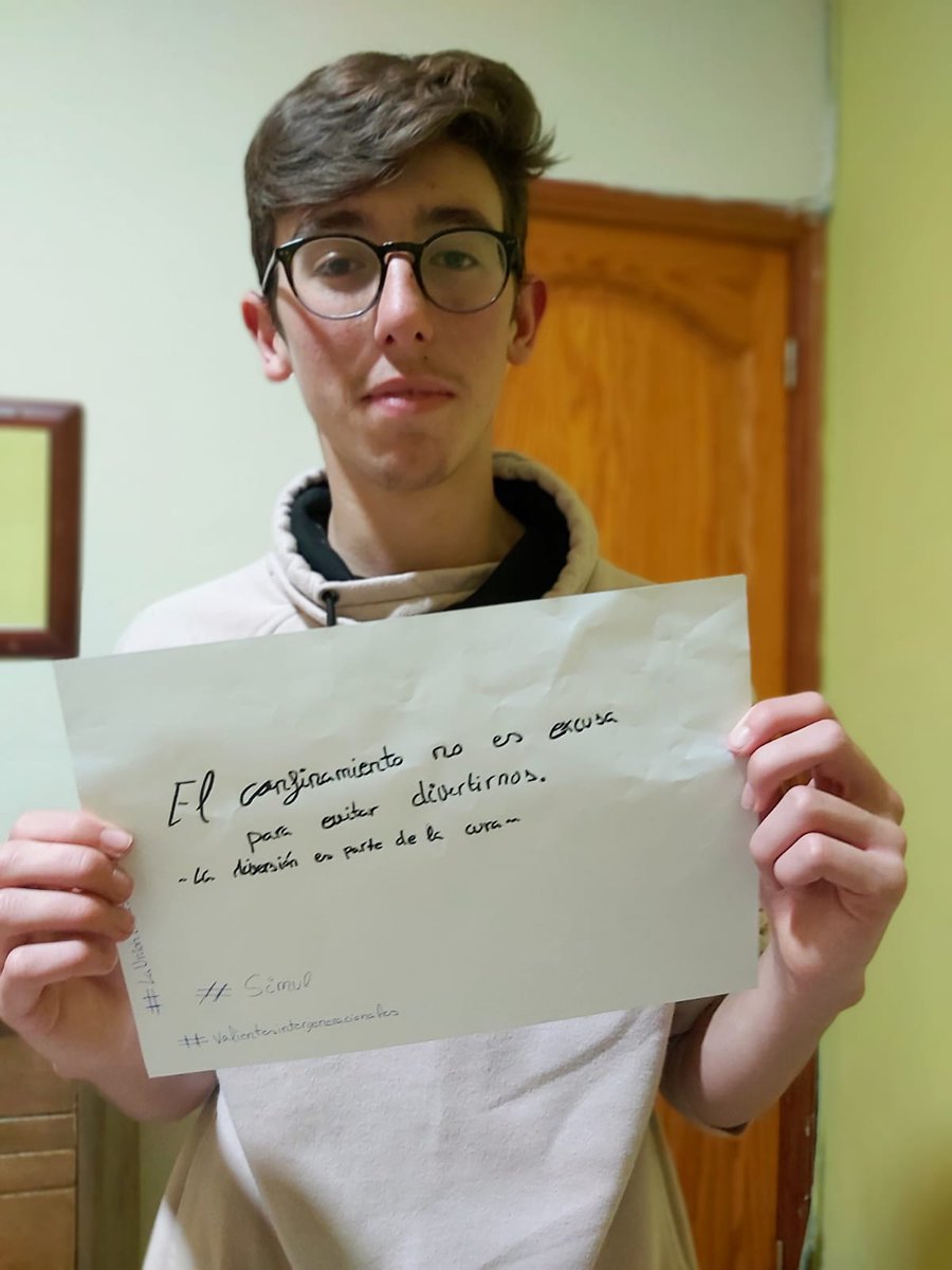 CienciaULL's tweet photo. 👧👦Lxs jóvenes del IES Sabino Berthelot, Lucía y Xavi, nos mandan sus frases motivadoras frente al #COVID19 desde el #ProgramaSIMUL de @ULL y @CabildoTenerife 🌈
#intergeneracional #juventudymayores #valientesintergeneracionales #launióneslasolución #QuédateEnCasa https://t.co/an1V70WnhR