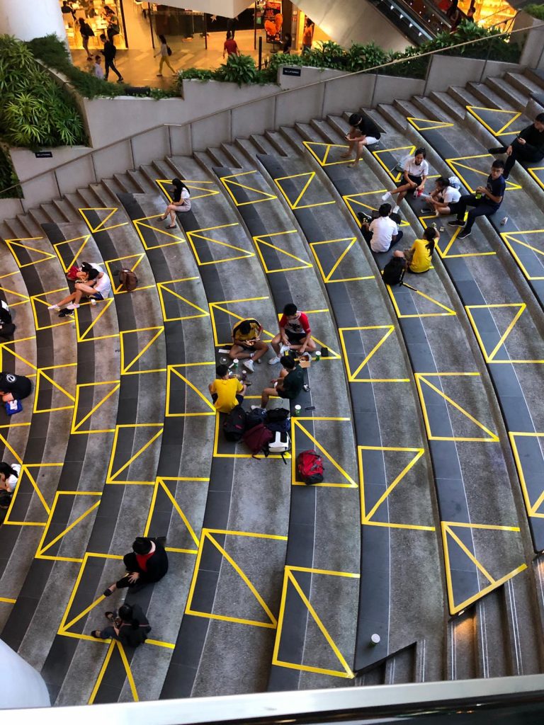 AIGAeyeondesign's tweet photo. At a time when laws and safety recommendations are changing rapidly, these urban hacks provide an agile solution for quick response > https://t.co/2ruFfPfL5L https://t.co/ZTjssAbJtj