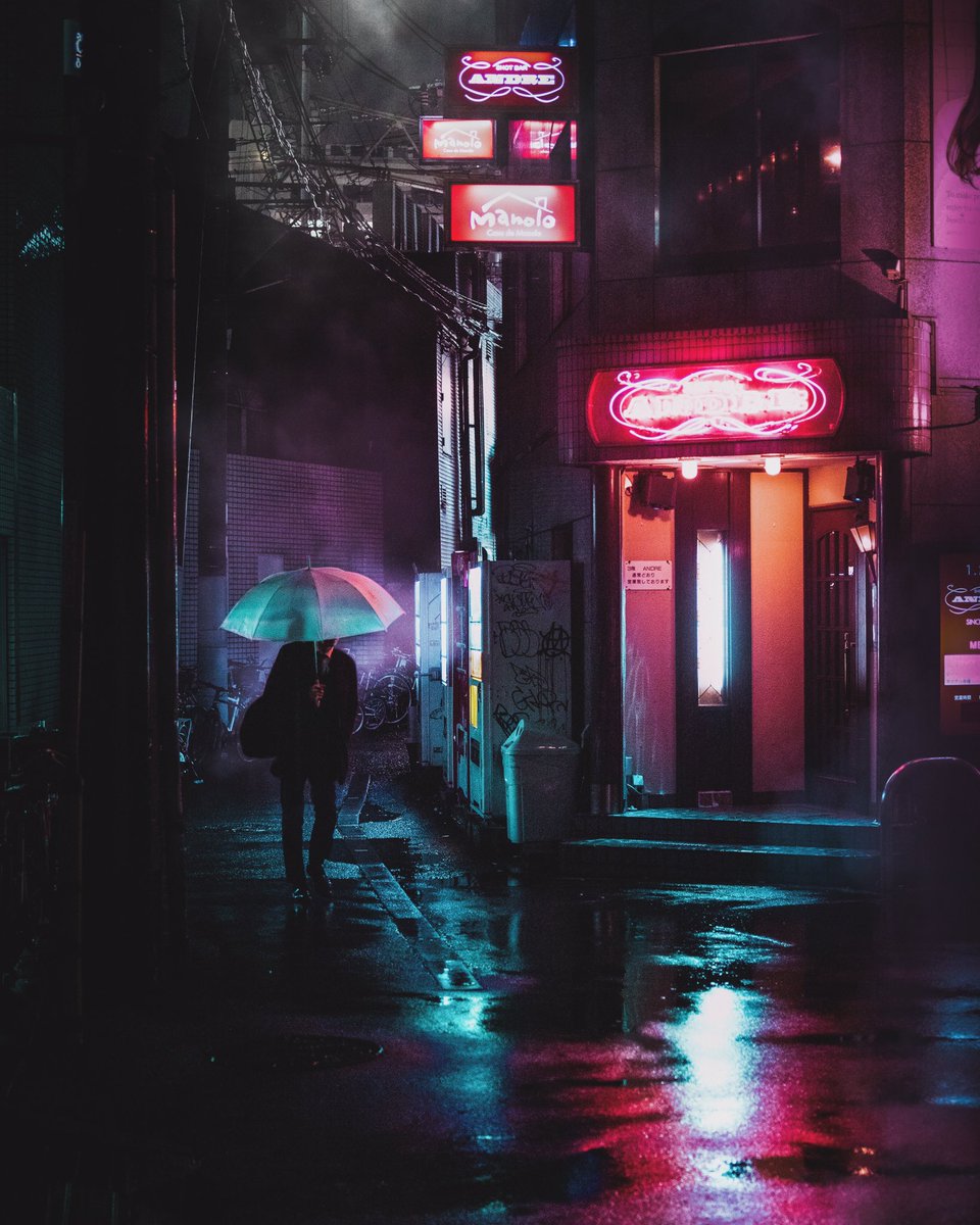 cram_box's tweet photo. 映画のような雨の日。 https://t.co/9hJhaQoils