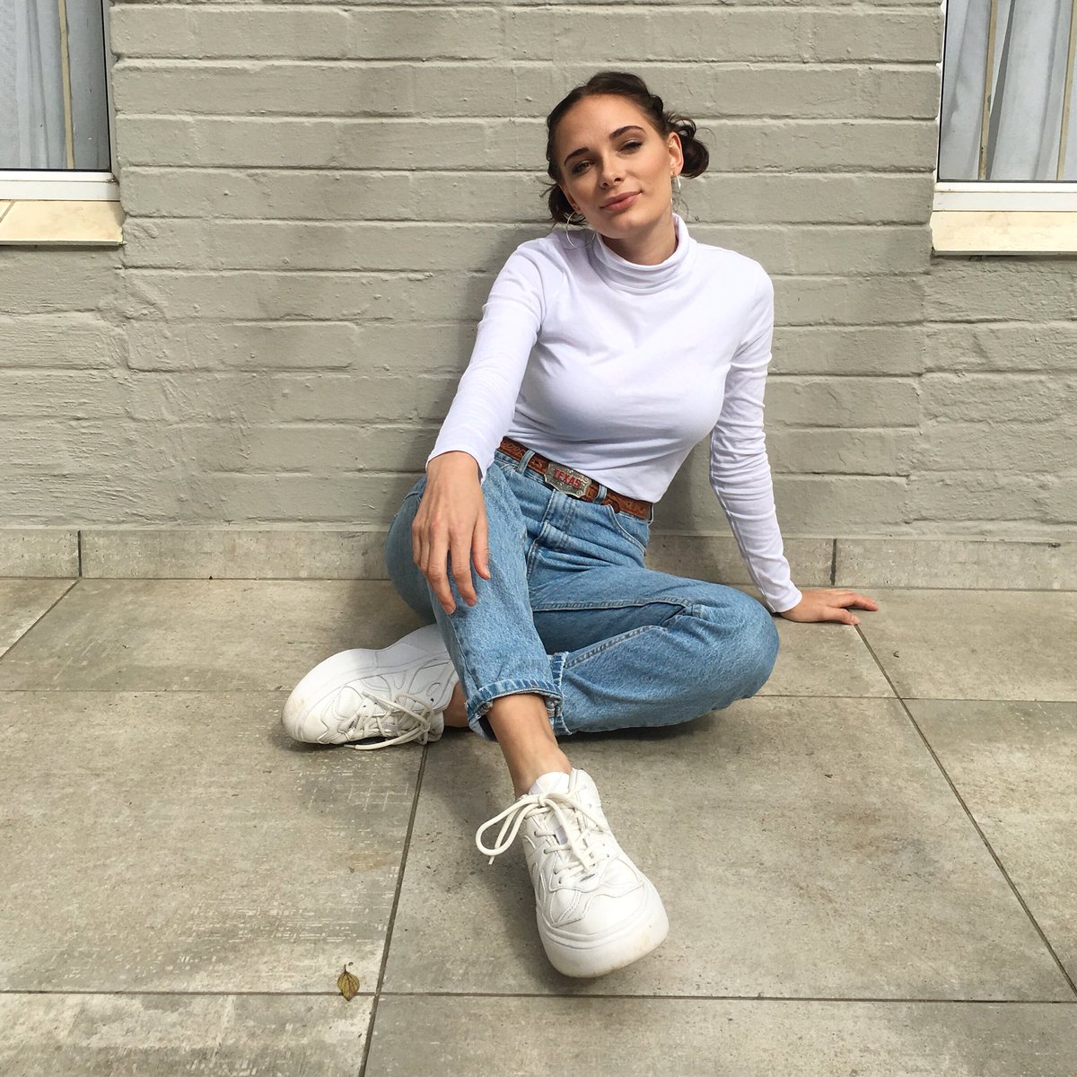 Alexandra May tweet media