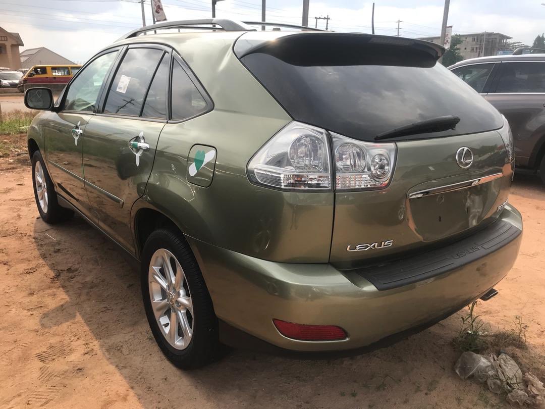 BayKerrison's tweet photo. — 🎉 REWARD YOURSELF 🎉 —
2008 RX 350. Now available for purchase for a ridiculous cheap price. 
.
DM: @KeRrison_Auto_Bay. 
FB: KeRrison Auto_Bay. ☎️ 0816965 3086. WhatsApp: +2348152649452
To visit, inspect and buy. 
.
@KeRrison_Auto_Bay. 
We Have Cars For Every Budget. https://t.co/EEMwIi8fAC