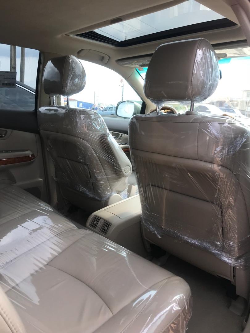BayKerrison's tweet photo. — 🎉 REWARD YOURSELF 🎉 —
2008 RX 350. Now available for purchase for a ridiculous cheap price. 
.
DM: @KeRrison_Auto_Bay. 
FB: KeRrison Auto_Bay. ☎️ 0816965 3086. WhatsApp: +2348152649452
To visit, inspect and buy. 
.
@KeRrison_Auto_Bay. 
We Have Cars For Every Budget. https://t.co/EEMwIi8fAC