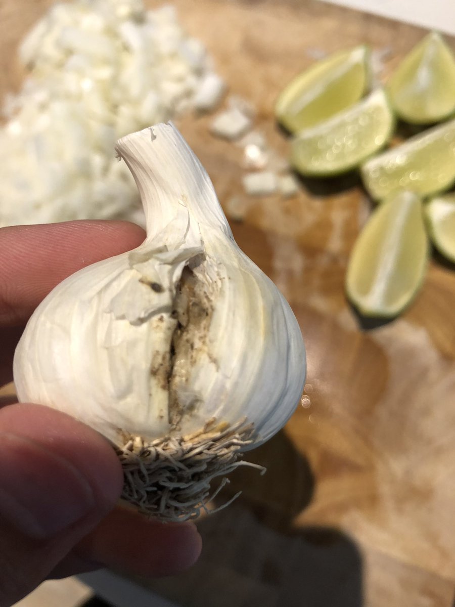 MattDowers's tweet photo. We have been using hello fresh for a few weeks now, and whilst the food has been tasty, nearly every week we’ve had to go out and buy more ingredients because we’ve been delivered mouldy or rotten food @HelloFreshUK https://t.co/d9gkEawNwS
