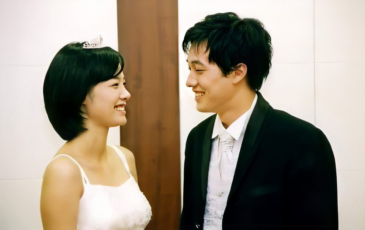 Jocyl_0630's tweet photo. Kim Hyun Joo as Kim Yun Hee/Lee Sun Woo and Su Ji Sub as Park Chul Woong in a Drama Series Glass Slipper 2002 🤭
#KimHyunJoo #GlassSlipper #SuJiSub https://t.co/Gkq3o2oAtW