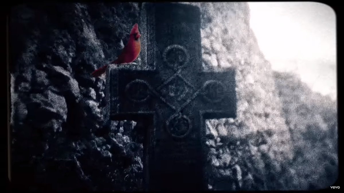Anyway we have the ever known and obvious red cardinal sitting on the tombstone. Pure speculation on my part (not unlike the rest of this lol) that the tombstone belongs to Papa III 12/??