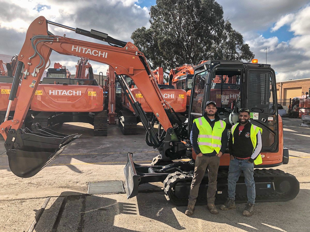 HitachiCMAU's tweet photo. Congratulations to Cheema Concreting who have recently taken delivery of a brand new ZX65USB-5. This is their second Hitachi machine 🍊

#Hitachi #orangefamily #Reliablesolutions https://t.co/ab3guEHfi6