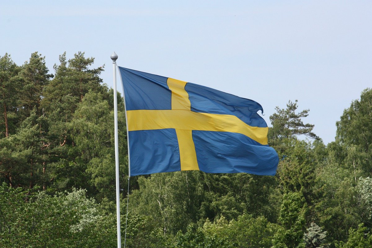 Inger Andersen (@andersen_inger) on Twitter photo Huge thanks to Sweden🇸🇪 for your strong support of the Environment Fund of <a href="/UNEP/">UN Environment Programme</a>. Your 2020 contribution will help us address multiple threats humanity has placed on the environment, and to support countries as they seek to build back better. Huge thanks to Sweden🇸🇪 for your strong support of the Environment Fund of <a href="/UNEP/">UN Environment Programme</a>. Your 2020 contribution will help us address multiple threats humanity has placed on the environment, and to support countries as they seek to build back better.