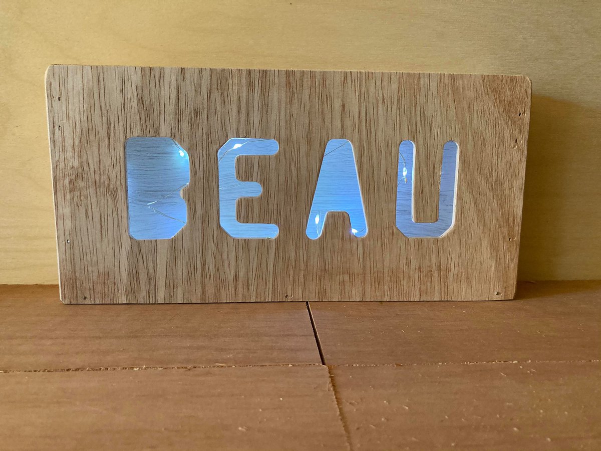nhslightbox's tweet photo. 📸News Flash 📸

Bryan has now made 💡📦’s with children’s names on 👍👏
If anybody else would like one please contact nhslightbox@outlook.com or message here 🔝 for payment method and order 

£6.50 each 
£ 5.00 will go to  the Children’s ward Kingfisher at DCH￼￼ https://t.co/VZSrR6pY2Y