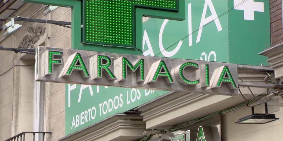 ReigJofre's tweet photo. El 91,3% de los españoles reconoce el servicio público esencial prestado por las #farmacias de nuestro país. Así lo refleja la encuesta “Papel de la Farmacia en la crisis del #COVID19” realizada por @GAD3_com: https://t.co/hYw9mFVUvA https://t.co/VDOHGzByVw