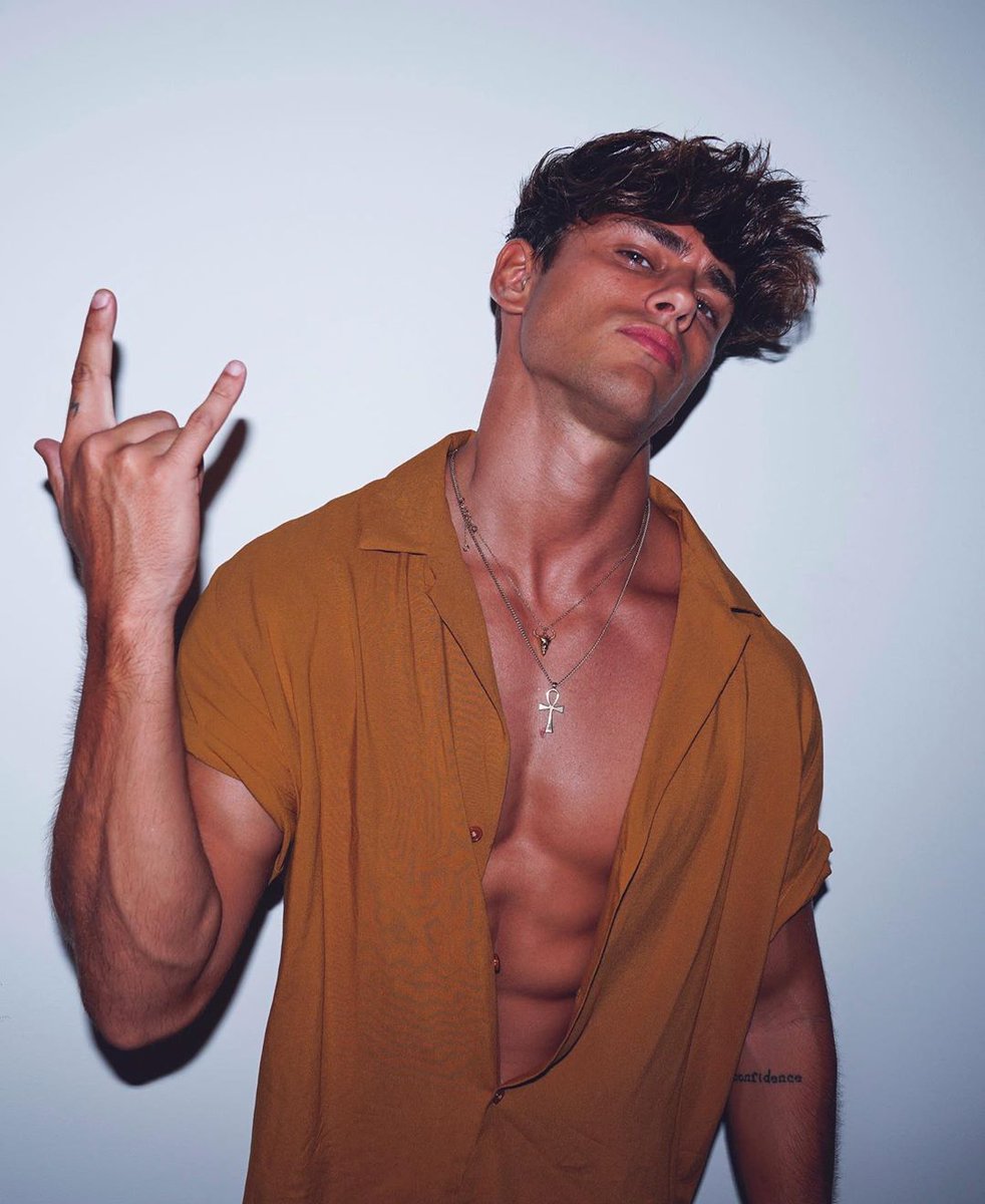 SebsStone's tweet image. 🔴🔴Perfil🔴🔴
▪️Nombre: Sebastian Stone
▪️Edad: 24 años
▪️Nacimiento: Los Ángeles
▪️Residencia: Nueva York
▪️Profesión: Dirige la sucursal en NY de la empresa familiar
▪️Descripción: Bromista, directo, alegre, Selectivo, busca vivir la vida en su poco tiempo libre
#FreeRol