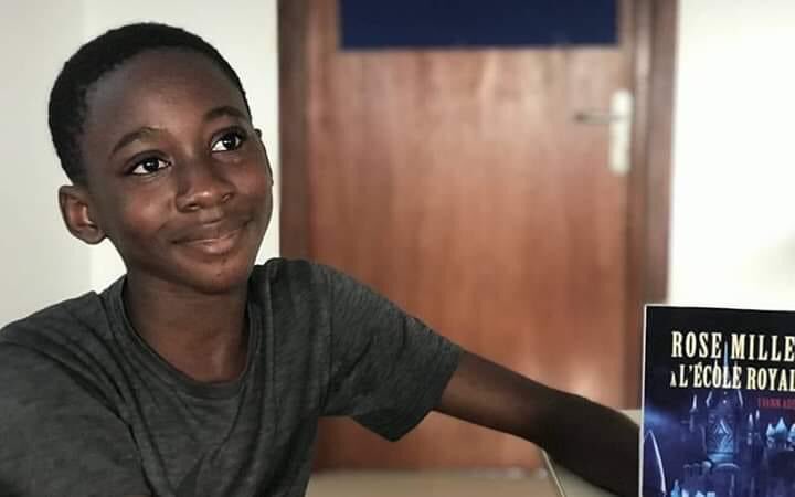 Yvann Adepo, jeune auteur Ivoirien publie son premier roman à 12 ans .
  Des coeurs pour encouragé notre mini mignon écrivain .

Encourageons l'avenir du pays vivant 
Odci
