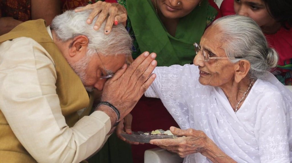 ShaitanPoonia's tweet photo. माननीय प्रधानमंत्री श्री नरेंद्र मोदी जी की माता हीराबेन जी को आज 100 वें जन्मदिन की बहुत बहुत बधाई और शुभकामनाएं।
ऐसे जननायक को जन्म देने वाली महान जननी को मेरा साधुवाद। ईश्वर से आपके स्वास्थ्य और दीर्घायु की कामना करती हूँ।
#teamvikas BJP #Kishangarh #Vikaschoudhary https://t.co/Mo2XFWC2kY