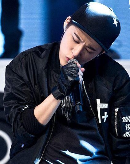 a thread of hanbin but he gets older as you keep scrolling—