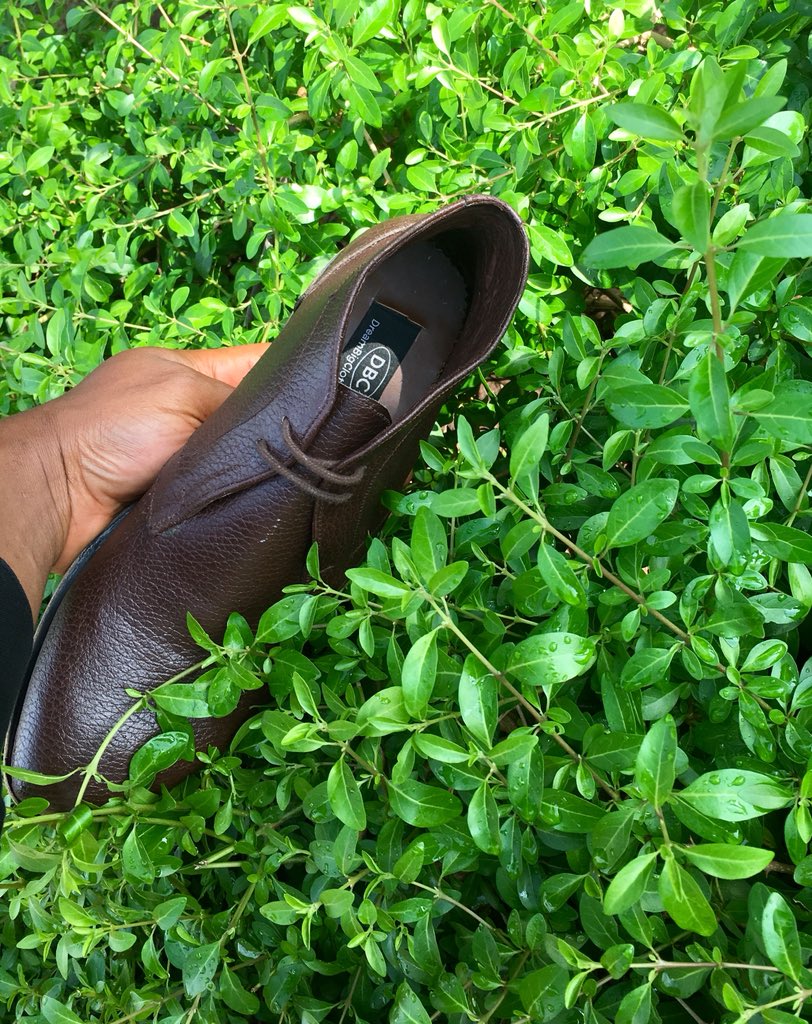 DBClothings's tweet photo. Early morning sunshine with a splash of aqua. An extension of love from the flowers...#apprecition @DBClothings
DBC Chukka boots.
Our extension of love to you.
Follow on Instagram for more with link below👇🏿
https://t.co/dbikZ7naL3 https://t.co/7R2YMUUJ6l