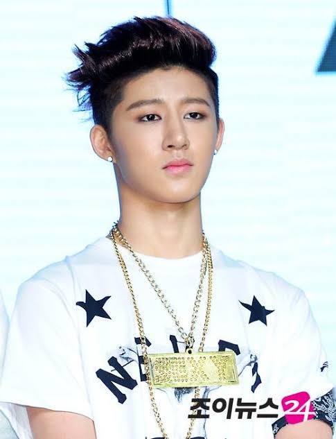 a thread of hanbin but he gets older as you keep scrolling—