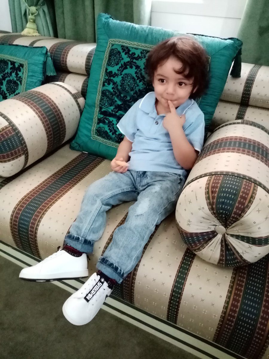 smtasa1982's tweet photo. الكبيده ولدي أحمد ماحد مثله في حركاته وفعايله.. الله يحفظه.. وعيدكم سعيد #لقطه_عمانيه_في_العيد https://t.co/heNzwjUawz