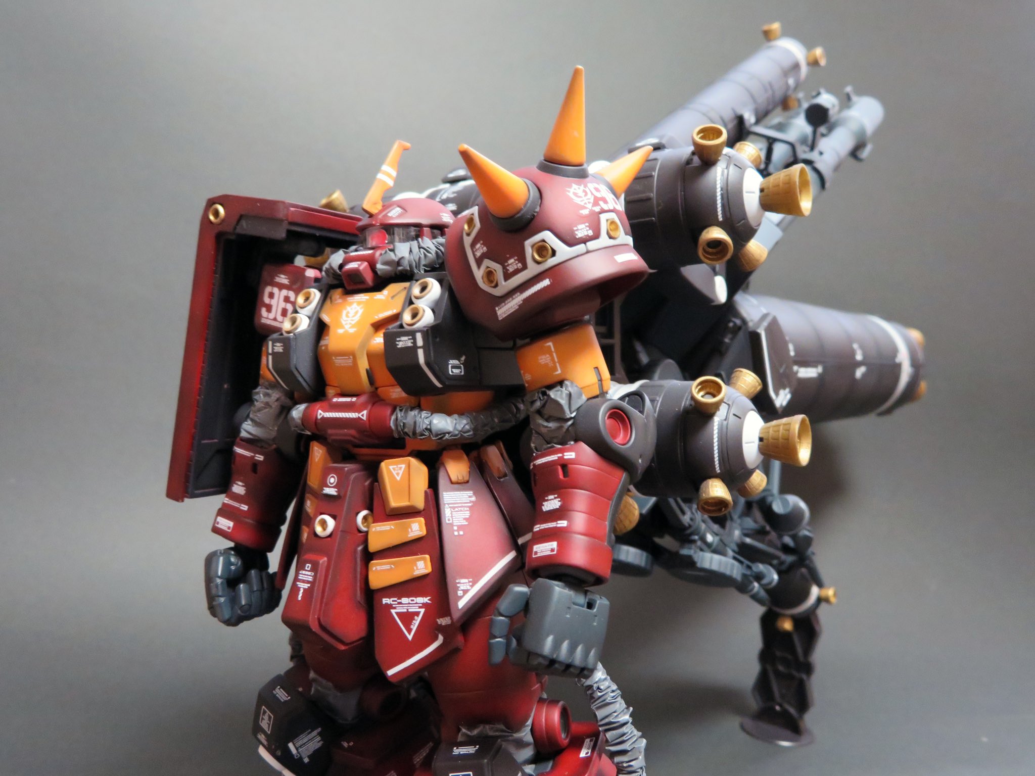 Taki Mgサイコザク完成です ガンプラを塗装までしての完成は40年ぶりです ᵕᴗᵕ ガンプラ サイコザク せなすけ T Co Kdo9hak4ie Twitter