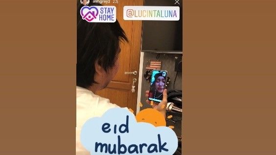 jagodangdutcom's tweet photo. Lucinta Luna harus merayakan lebaran yang berbeda tahun ini. Ia harus merayakannya di dalam sel tahanan Polda Metro Jaya akibat terjerat kasus narkoba sejak beberapa waktu lalu.

https://t.co/3WExOTZ54q
__
#jagodangdut #dangdut #viral #trending #lucinaluna #lucinta #abash https://t.co/gQqrwnJioS