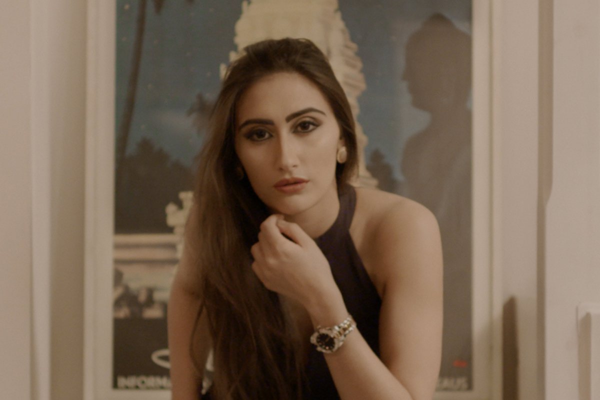 RasheedaAliUK's tweet photo. The Collection Part Five

Model: @RasheedaAliUK
Director of Photography: @DannEmmons https://t.co/KiNOFfV3UB