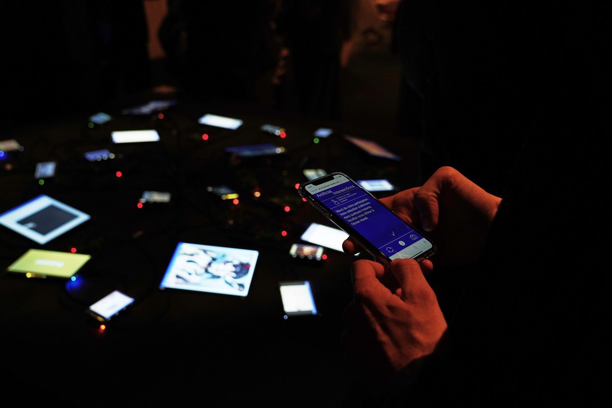 PhotoElysee's tweet photo. "Das Musée de l'Elysée hat ein digitales Experimentierprogramm lanciert. Seit drei Jahren erforscht das Fotografiemuseum in einem Versuchslabor, wie es seine digitale Sammlung aufbereiten und vermitteln kann." @SRF #LabElysee ► https://t.co/84aTgKQx1K https://t.co/u0h3NNpuH1