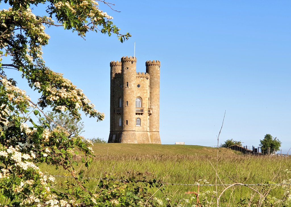 HuddlestonNigel's tweet photo. I hope everyone will use @VisitEnglandBiz ‘English Tourism Week'’ as an opportunity to celebrate the sector, and we'll be encouraging people to book a great British holiday as soon as it is safe to do so. #EnglishTourismWeek20 https://t.co/KN42yXectD