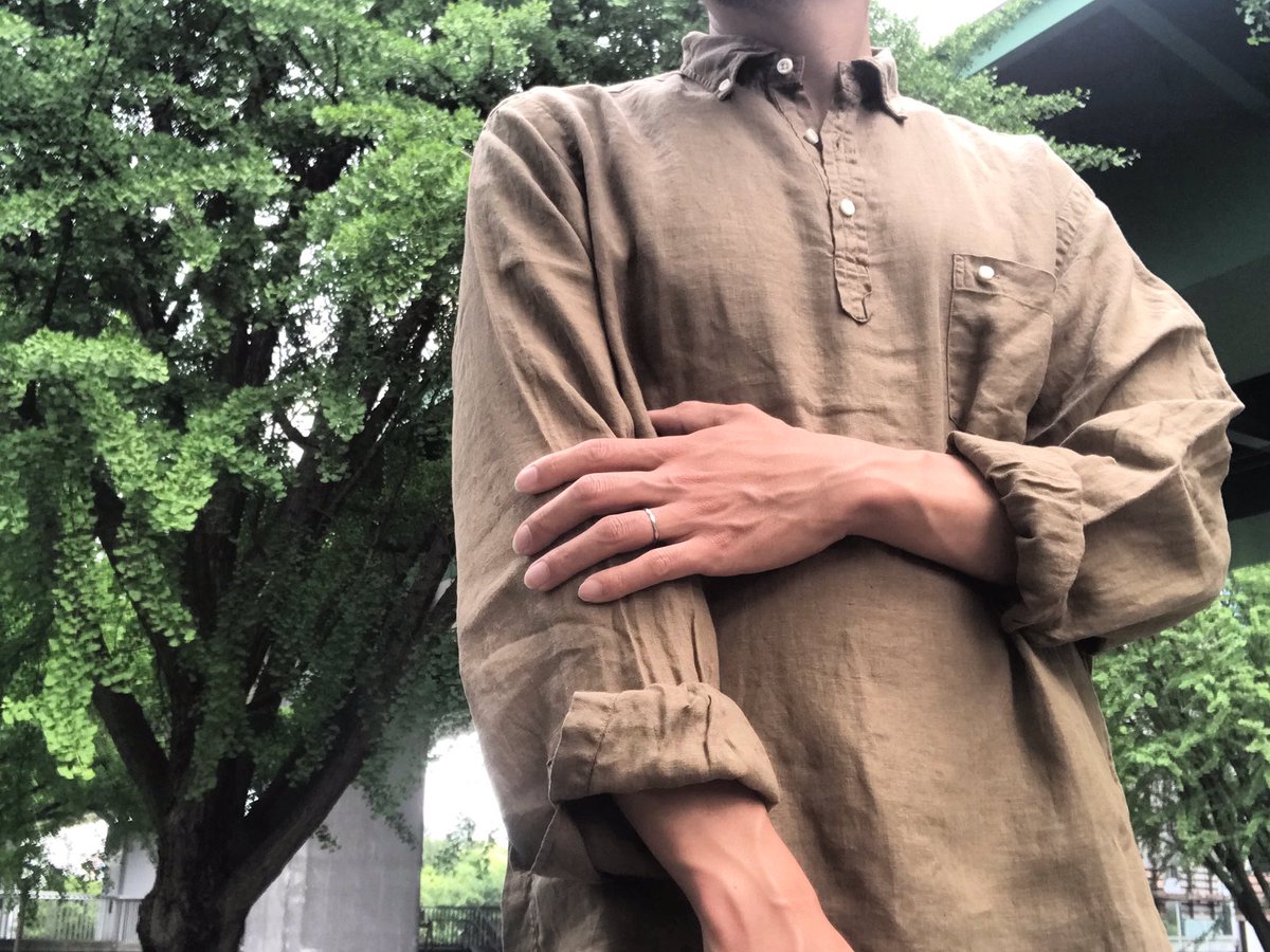 pelican_mens's tweet photo. 【自粛して気づいたこと】
休業中は毎日Tシャツでしたが
オンオフの切替が難しかった
やはり襟付きの洋服は
身も心もシャキッとします
さらに良い生地の洋服は
良い一日が送れる気がします
良い服を着ることは
良い生活の基本なんですね
#sunshinepluscloud https://t.co/AjNpEygmLo