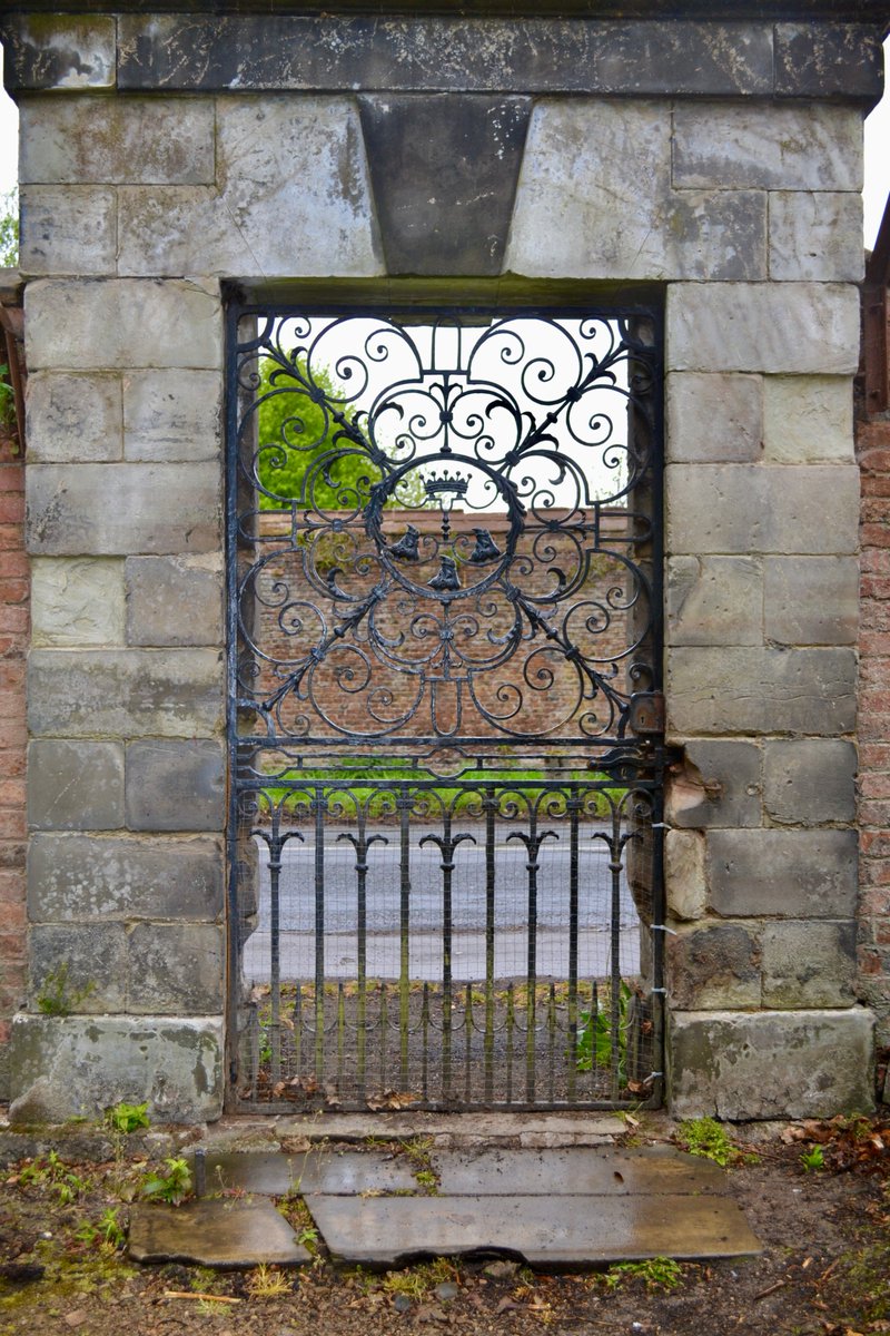 A reminder on this sunny bank holiday that Dunham Massey remains closed.

Whilst there are public rights of way running through the park, there is no parking close to the park. People who have been parking on the road have been ticketed by the Parking Enforcement Officers...(1/2)