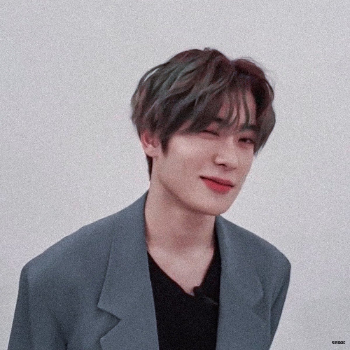 시즈 tweet media