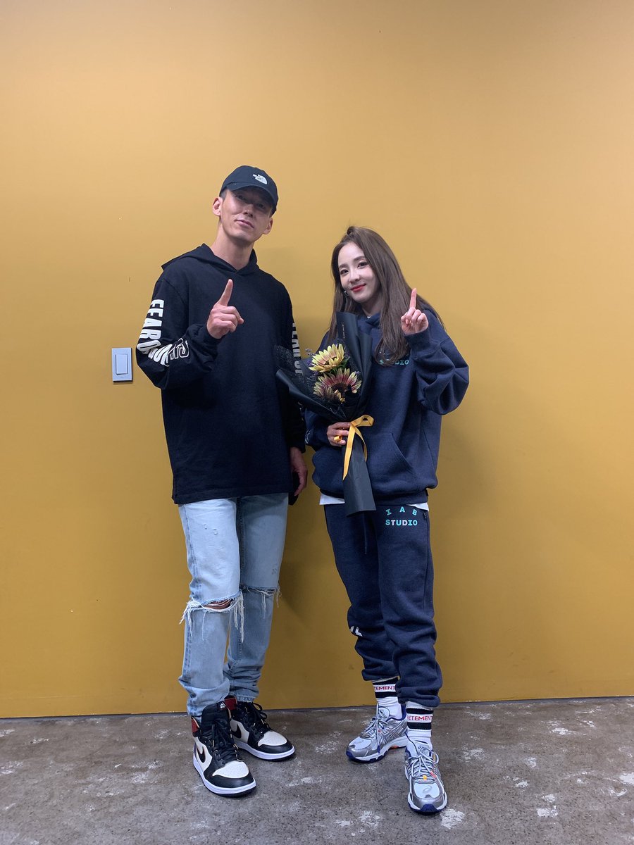 krungy21's tweet photo. 지금까지 매번~ 내가 뭔갈 할때마다 항상 찾아와주셔서 봐주시구 응원해주시는 션오빠 😭🙏🏻 영화 시사회도 다 와주시구 이번 뮤지컬까지😆😆😆 오빠 최고에요~!!! 너무 든든해요!!! 너무 감사해요!!! 😆😆😆 역시 천사이신게 분명해😭👍💘 #선한영향력 #션한영향력 https://t.co/GDJBrnKNct