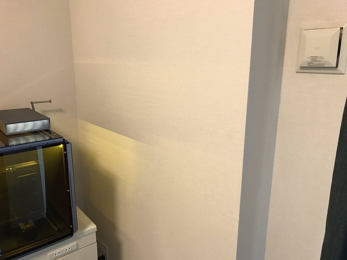 cobac's tweet image. ようやく専用のエンクロージャーが納品され、早速組み立ててみました。5面にレーザー耐光アクリル版を使っていてかなり贅沢です。
付属のダクトを壁の換気口に接続すればアクリルの加工臭も耐えられるかな。
#Snapmaker2
#超久しぶりのtweet