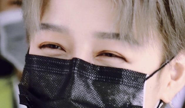 yuxinqueen's tweet photo. #LiuYuxin #XINLiu : eyes 

bby your eyes are beautiful 😭 https://t.co/O6ZpvTipvY