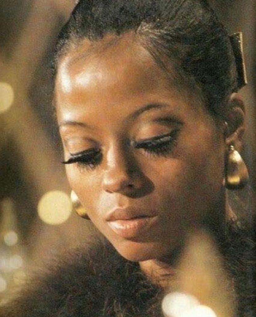 Terrydehav's tweet photo. Young Diana Ross, What a Queen
#70snostalgia #vintageimages #retrovibes #60simages #retronostalgia #70svibes #70sicon #vintageicon https://t.co/abC16E2qHA