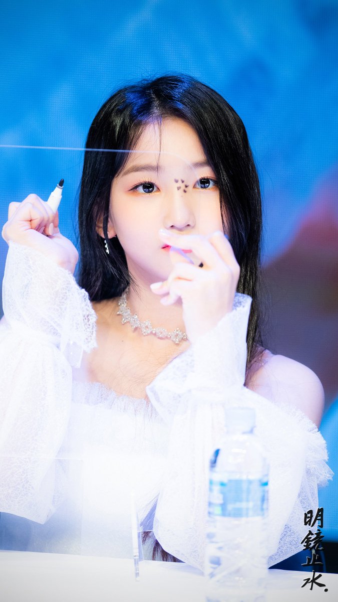 BST_JISOO's tweet photo. #버스터즈
#Busters 
#전민지
#MINJI

-FanSign-
20200523 https://t.co/Z6lzhGGgvL