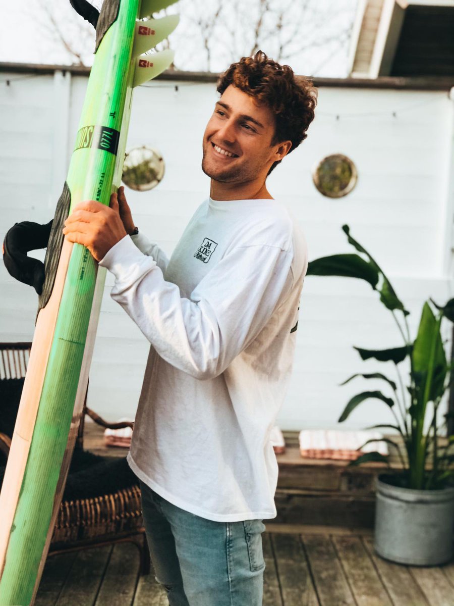 SUNOVA Surfboards tweet media