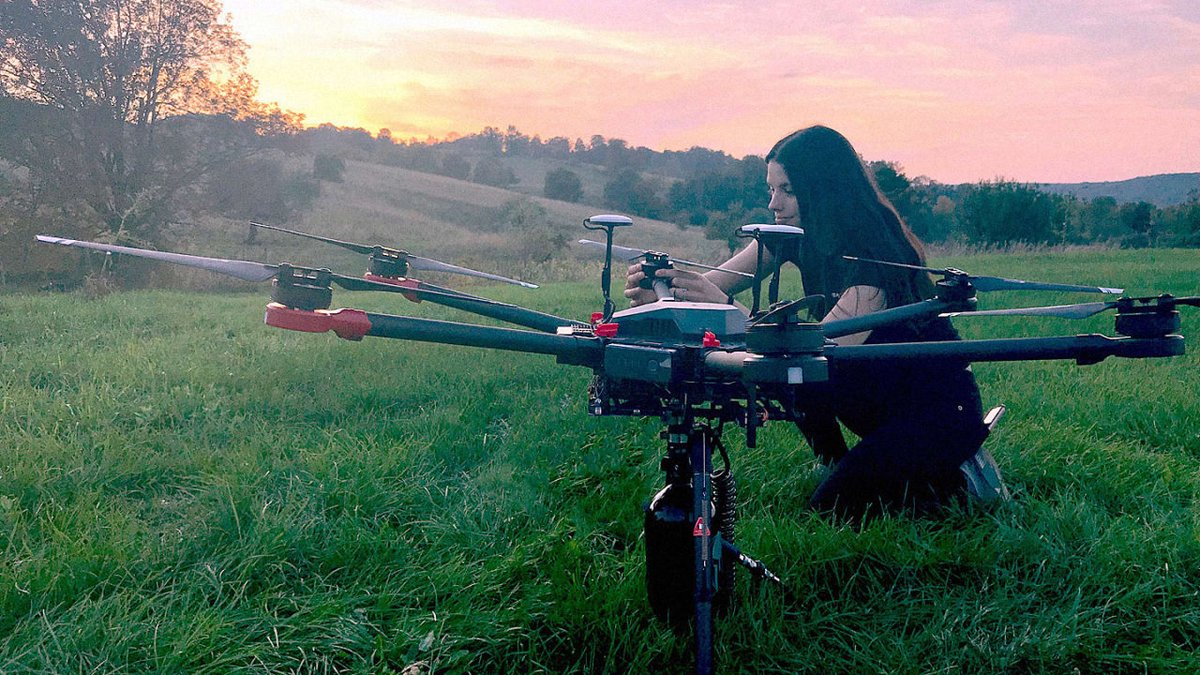 ired_drones's tweet photo. A fantastic innovation for the drone industry from @flash_forest - using a modified DJI M600 Pro!

Read more: https://t.co/cXqHbajKVO

#drones #dji #m600 #dronenews #agriculture https://t.co/CKLUMQYEn5