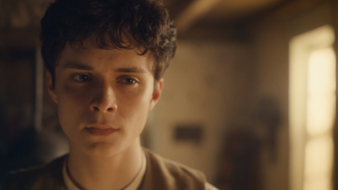"I... um... [I wish I could tell her about Winifred... ][did he read my note?][...then again, she has no feelings for me...][will he say something about it?][...I wish I could kiss her...]... congratulations."  #renewannewithane