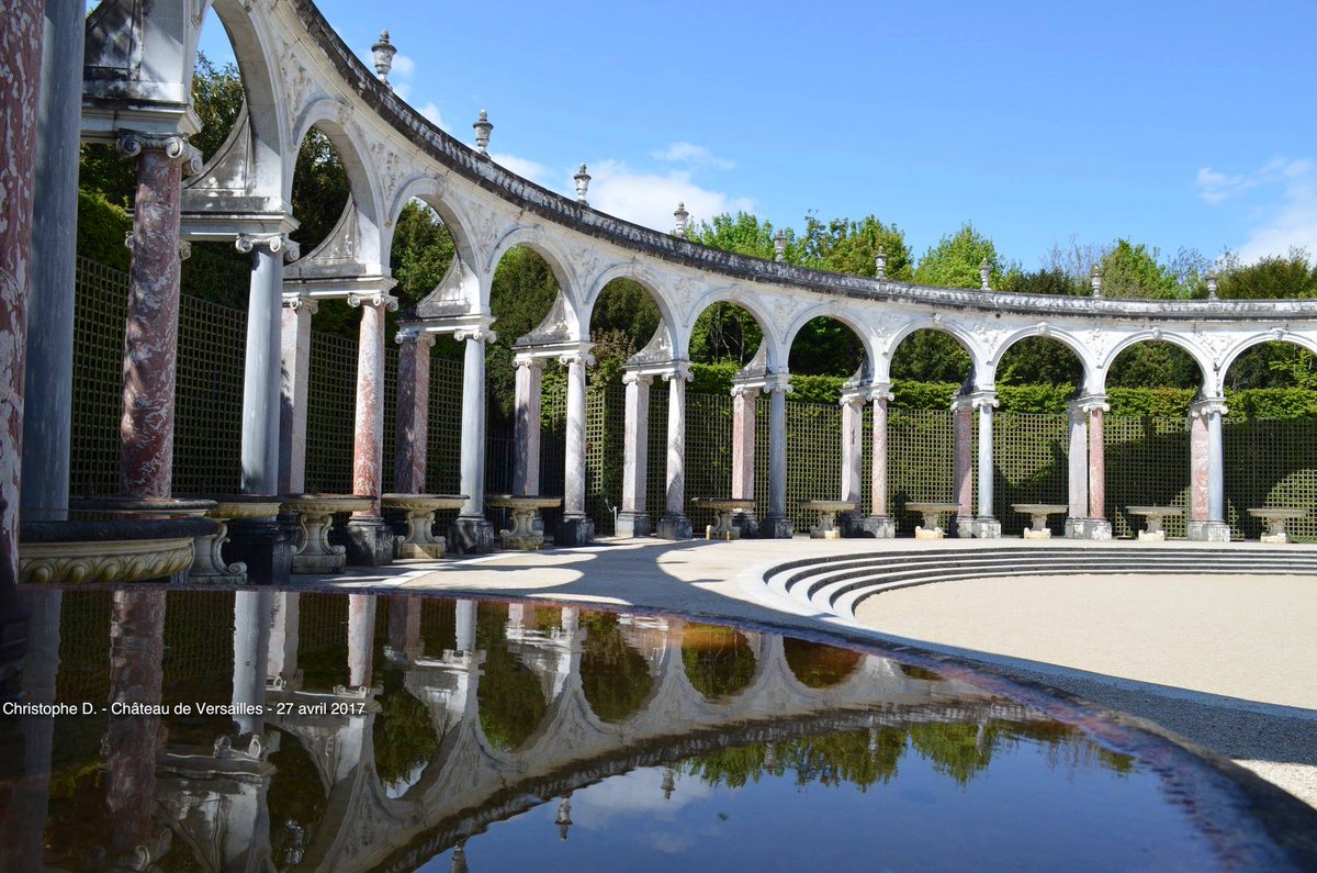 Versailles passion on Twitter: "Bosquet de la Colonnade, L'enlèvement de #Proserpine par #Pluton. Découvrez l'histoire de ce #bosquet construit par #Mansart et décoré par #Coysevox sur ⬇️⬇️CLIQUEZ ICI⬇️⬇️ https://t.co/70Sl9lYiq8… https://t.co ...