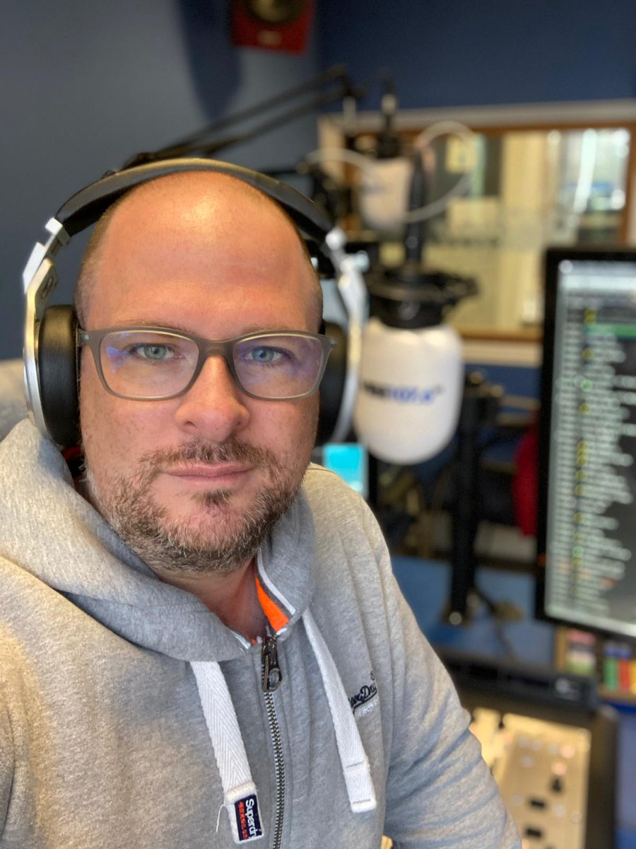 VIBE1076's tweet image. Wednesday morning VIBE REWIND with @benjamin_day 

Get in touch. 80818. Start your text with the word VIBE and tell Ben your favourite #throwbacktrack &amp;amp; why it is your fave!

Tune in from 9am ➡️vibe1076.co.uk/radioplayer/

#watfordtogether