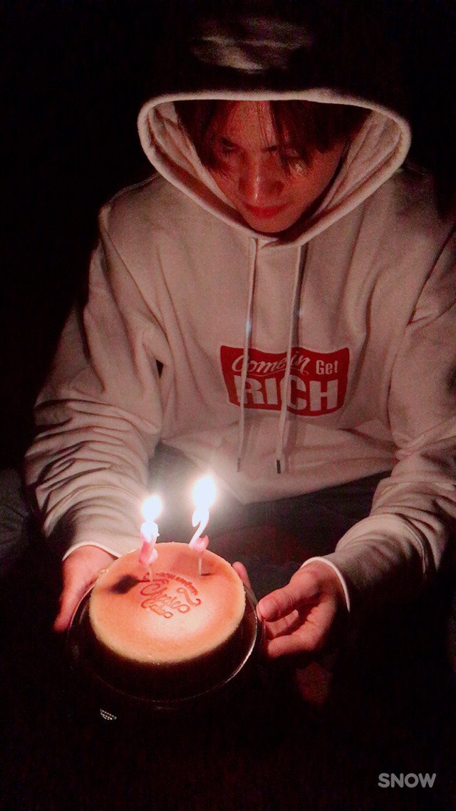 all [  #옌안] pics from fancafe; a thread♡  #YANAN   #PENTAGON  @CUBE_PTG
