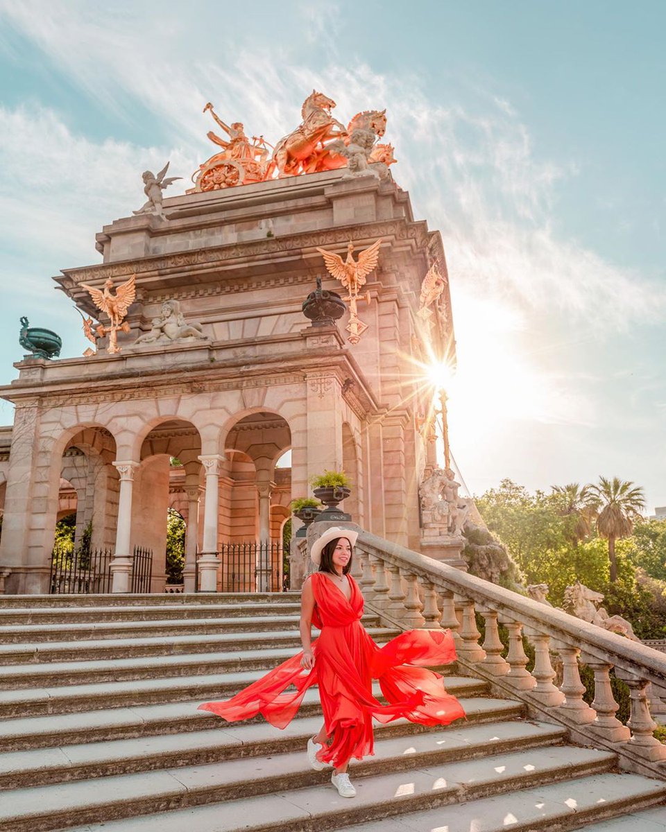 thisis_bcn_EN's tweet photo. Stroll with style through the #ParcdelaCiutadella 😎🌞🌺 

#StaySafe 
#BarcelonaVisitsYou❤

📸 ©dwanderess (IG) https://t.co/vEHPTLa4j3