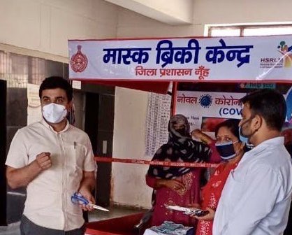 vikramyadav's tweet photo. Sir, the SHGs in Nuh have been at the forefront in the fight against #CoVID
SHGs have supplied more than 3Lakh masks, 1000s PPEs to @Districtnuh
They have also worked tirelessly to feed the poor and hungry
#HSRLM
@IASassociation @thebetterindia
@amitabhk87 @DAY_NRLM
@NITIAayog https://t.co/7KCduxdkvr