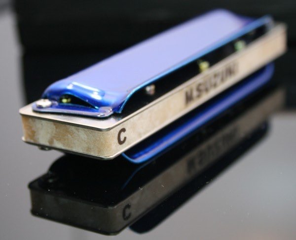 RWHarmonicas's tweet photo. Suzuki Manji Harmonica with Candy Blue Cover Plates; https://t.co/kPQgxSEaf8 Only one @RWHarmonicas #suzukimanji #harmonica #candyblue #Blues #MemorialDay2020 #Mondayblues #MondayMotivation #gifts #onlineshopping #earlybiz #Oasis #echofirst #popmaster #Trending #NewMusic #share https://t.co/djAXUGGu7l