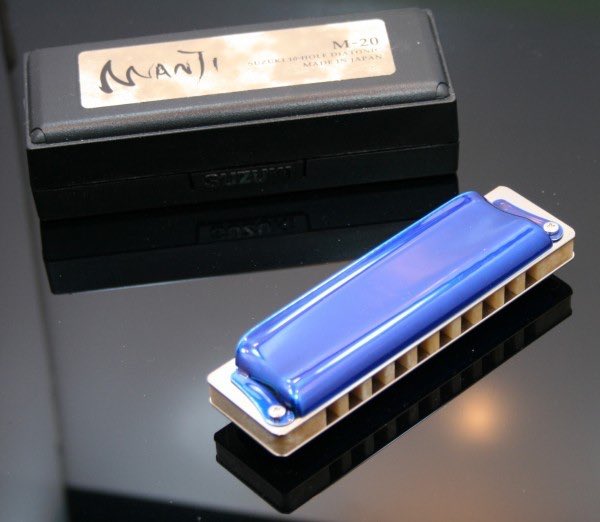 RWHarmonicas's tweet photo. Suzuki Manji Harmonica with Candy Blue Cover Plates; https://t.co/kPQgxSEaf8 Only one @RWHarmonicas #suzukimanji #harmonica #candyblue #Blues #MemorialDay2020 #Mondayblues #MondayMotivation #gifts #onlineshopping #earlybiz #Oasis #echofirst #popmaster #Trending #NewMusic #share https://t.co/djAXUGGu7l