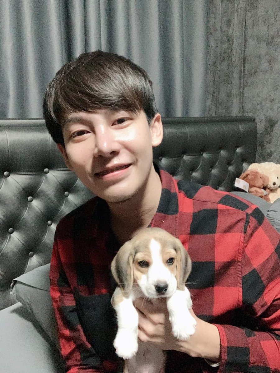 toey_apiwat23's tweet photo. คิดถึงแค่เธอ ข้าวตู 🐶😊 https://t.co/02OF9HZg6n