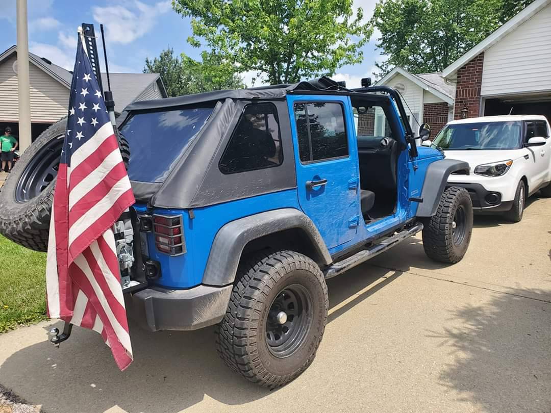 Happy Memorial Day 618 Jeepers! A huge THANK YOU to all those who have sacrificed for our freedom, you will never be forgotten. Let's see all those red, white, or blue Jeeps! 🇺🇸🇺🇸🇺🇸 Photo credit: Hirchel Hill