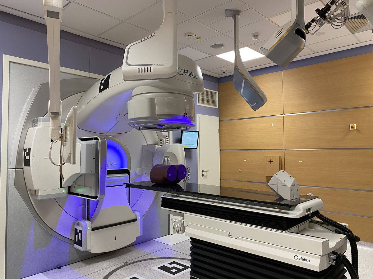 Brainlab's tweet photo. Congrats to @LMU_Uniklinikum for the first worldwide clinical installation of the ExacTrac Dynamic radiotherapy patient positioning and monitoring system. This project has been inspirational, especially in light of the current challenges. Many thanks to all involved! 
#RadOnc https://t.co/gZDexh6JIg