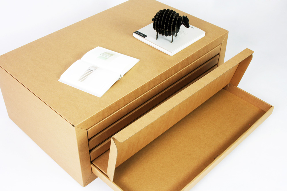 StangeDesign's tweet photo. Zeichenschrank DÄDALUS aus Pappe:
#recycelt und wiegt nur 13 Kg.
Für Formate bis DIN A1!
#art #kunst #graphicdesign #architecture #drawing #print #illustration #recycling #Nachhaltigkeit #Sustainability 

https://t.co/ZTx9fahIZP https://t.co/DMttSuM2f7
