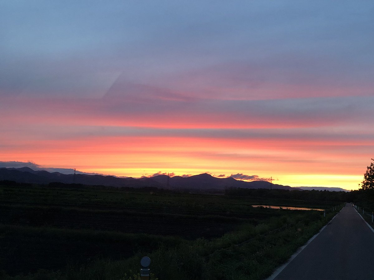 kena12y's tweet photo. 明日も良い天気みたい https://t.co/IAfIEERKQu