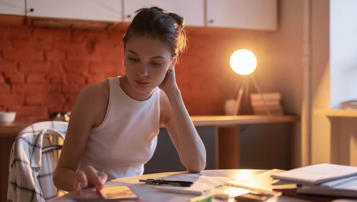 Pivet_SAFTI's tweet photo. Pour trouver le #logement idéal pour réussir ses #études, il faut s'y prendre à l'avance à penser à regarder les aides 🎓 https://t.co/Ema8zLDPTG https://t.co/ZDtvkgSQi0