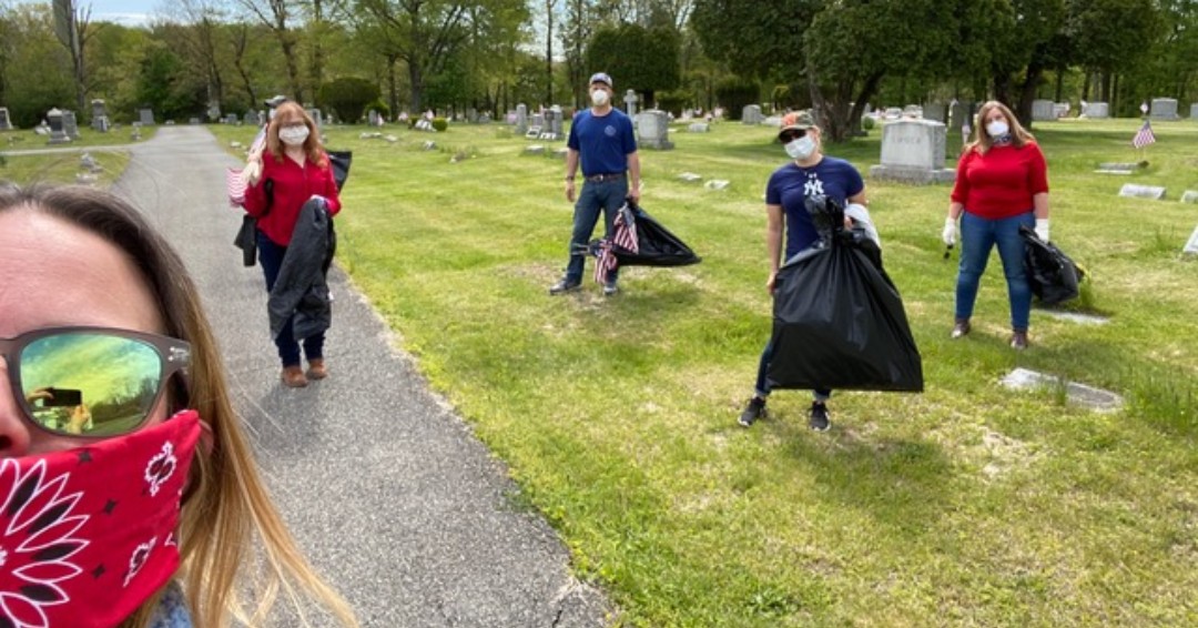 With students unable to attend field trips, #Lazar &amp; #MTHS educators Nicole Rudge, Elanor Klinger, Matt Myers, Nick Sands, Michele Trautmann &amp; Joyce Karakas helped to continue the 14-year VFW Memorial Day tradition of placing Flags on veterans' graves. <a href="/LazarMTPS/">LazarPrincipal</a> <a href="/MustangsMTHS/">MTHS Athletics</a>